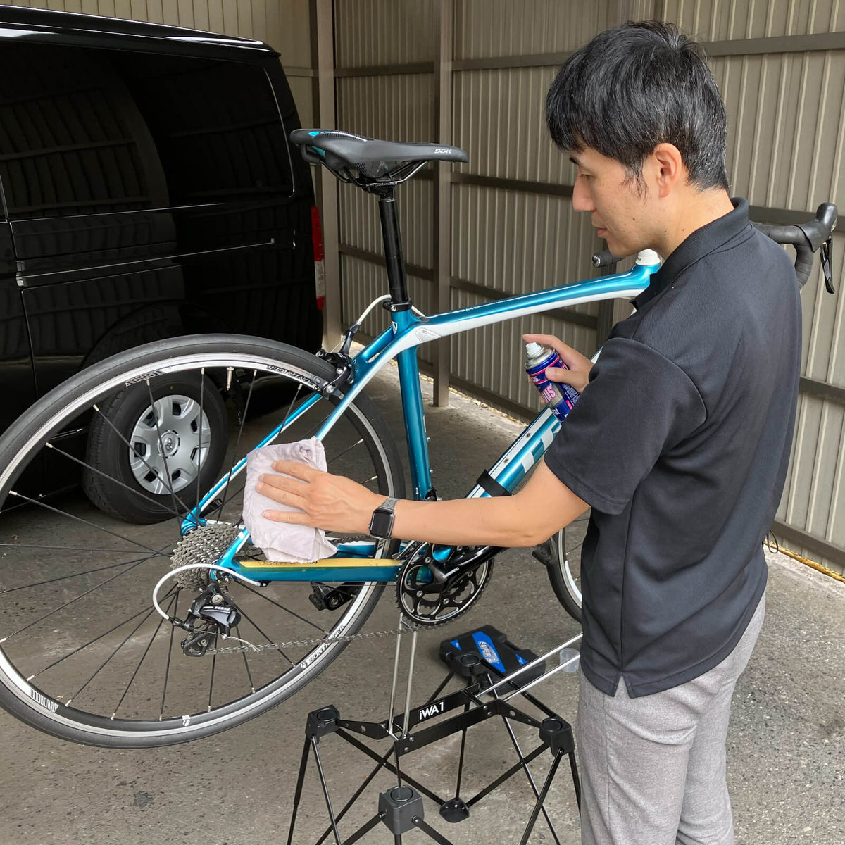 iWA1 PRO maintenance & display bike stand - Red
