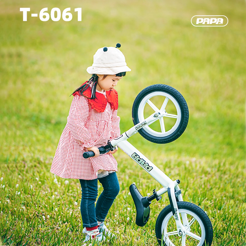 Papa Bike Funny 12” - White