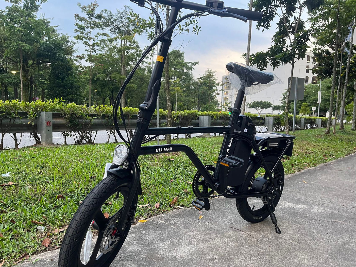 ULLMAX 16" EBIKE - Black (No Battery & kickstand)